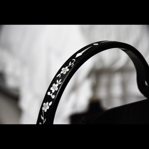 Vintage handbag🦋 - Picture 3 of 5